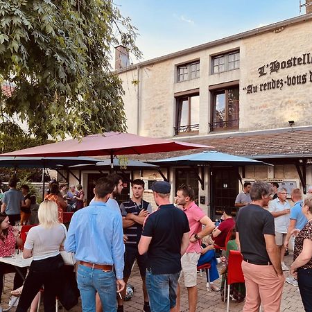 Hostellerie Au Rendez-Vous Des Amis Chaumont  Exterior foto