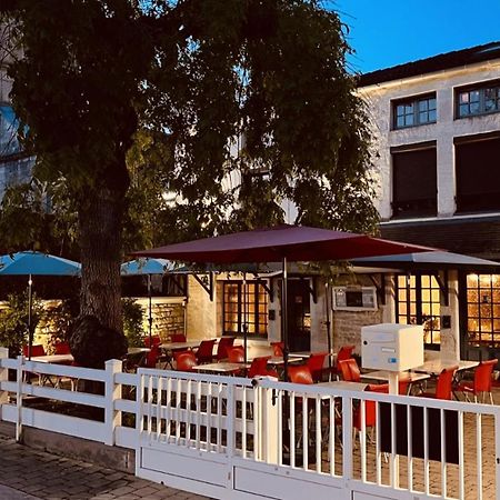 Hostellerie Au Rendez-Vous Des Amis Chaumont  Exterior foto