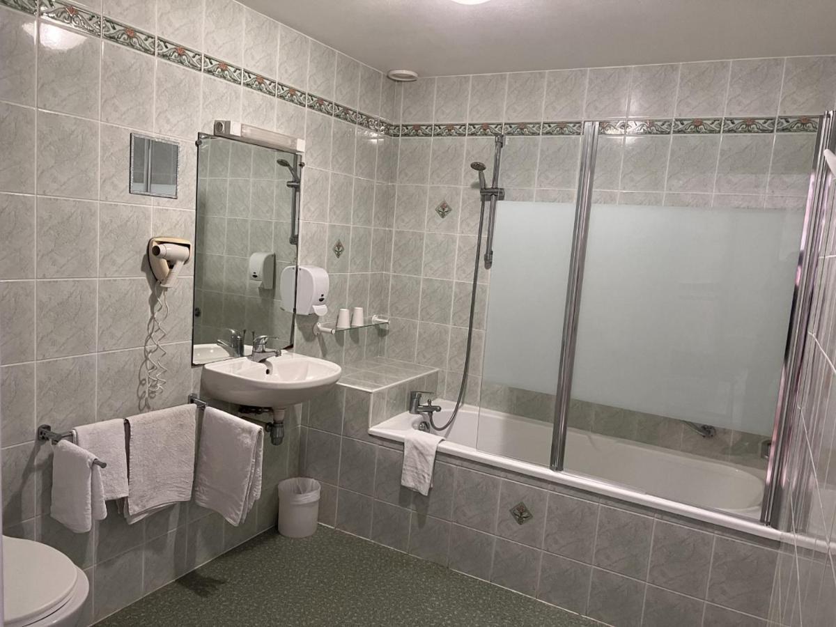 Hostellerie Au Rendez-Vous Des Amis Chaumont  Exterior foto