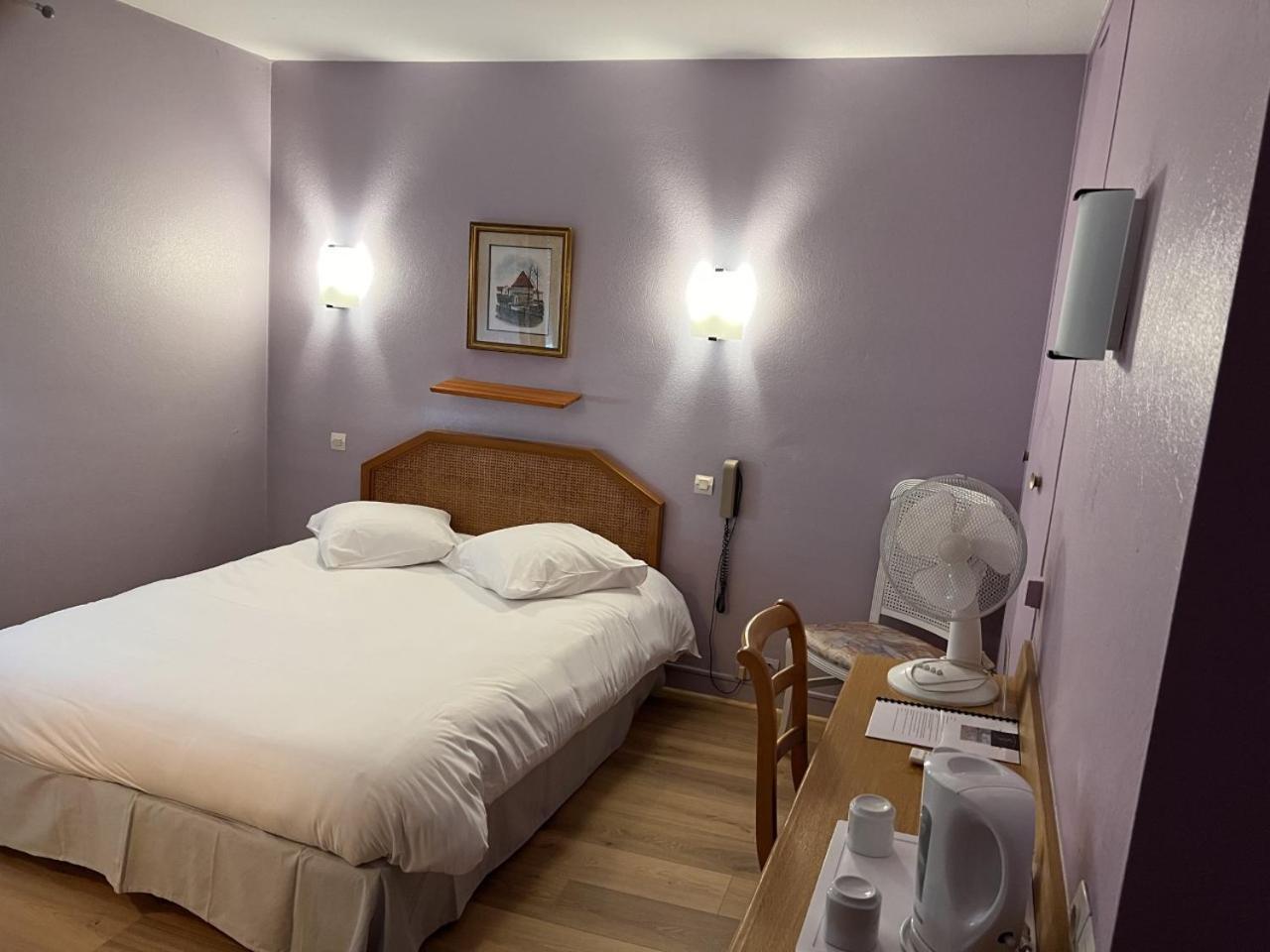 Hostellerie Au Rendez-Vous Des Amis Chaumont  Exterior foto