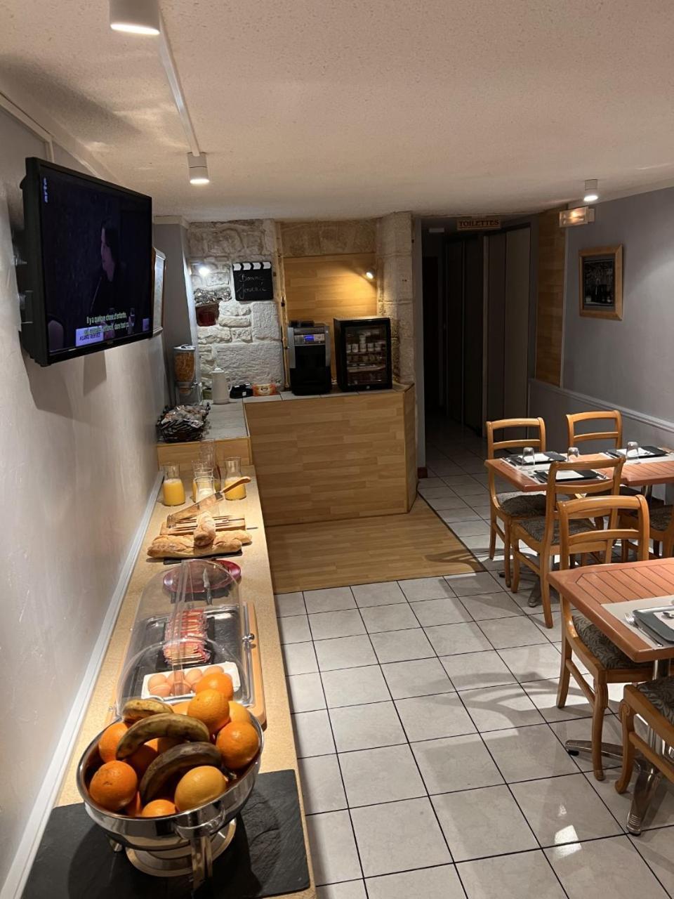 Hostellerie Au Rendez-Vous Des Amis Chaumont  Exterior foto