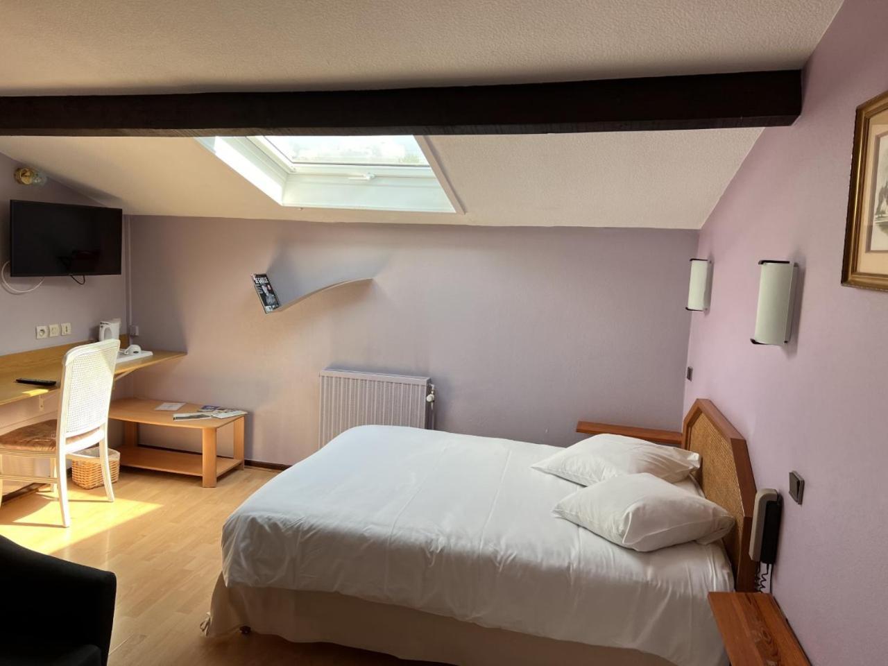 Hostellerie Au Rendez-Vous Des Amis Chaumont  Exterior foto